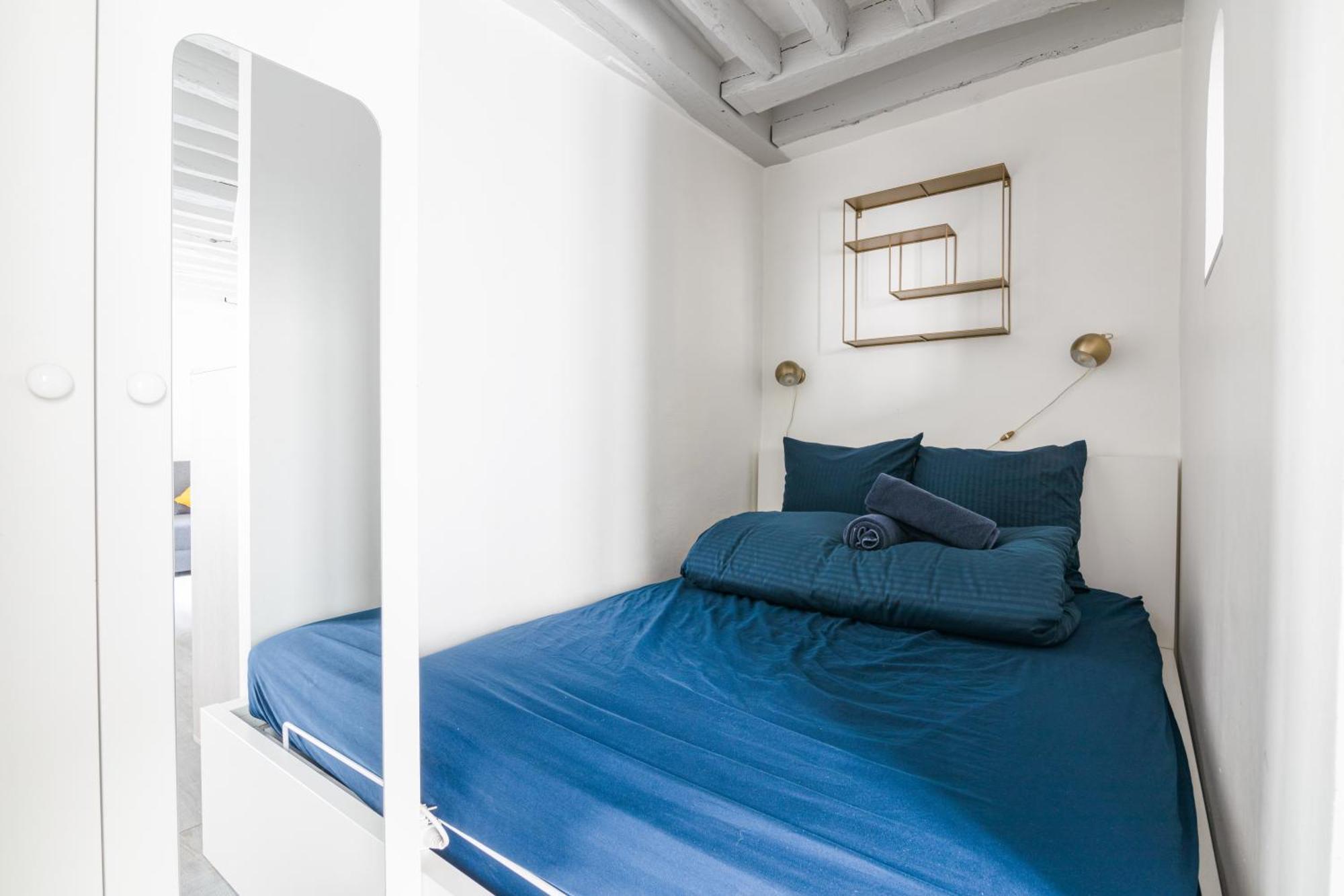 Apartment Elegant Quartier Ile Saint Louis Free Netflix